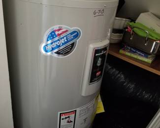 Bradford White 40 gallon hot water heater