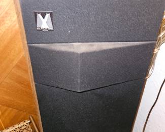 KLH Speaker System #881739 w/#970 Satellite Speakers!
