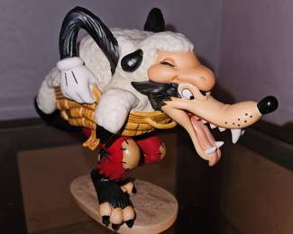 Walt Disney Collections 3 Little Pigs “Big Bad Wolf Poor Little Sheep”!
