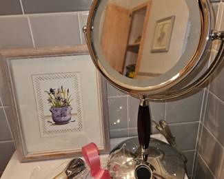 Homedics #M8-006 Lighted Mirror!
