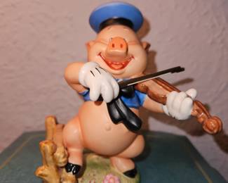 Walt Disney Collections 3 Little Pigs Fiddler!
