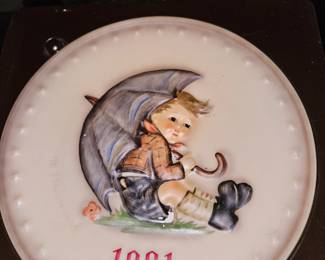Hummel Goebel Collector Plate 1981 11th Annual Plate #274! 
