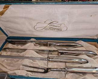 Vintage Linmark Stainless Steel Carving Set!
