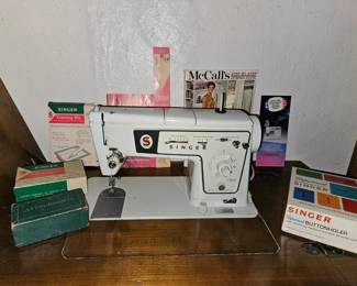 Singer Sewing Machine W/Cabinet Special Zig Zag Model #478, Singer Zig Zag Attachment #V102878!
