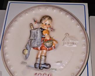 Hummel Goebel Collector Plate 1980 10th Annual #273!
