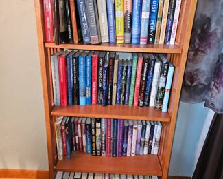 Solid Wood 4 Shelf Bookshelf!
