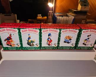 Vtg. Hallmark Merry Miniatures “Mickey Express” Disney Christmas Train!
