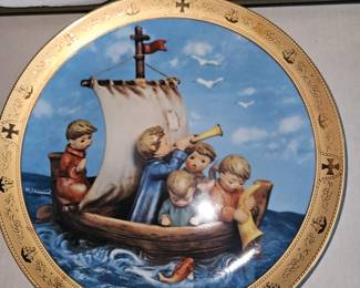 Hummel Goebel Collector Plate Danbury Mint “Land in Sight” #B8244!
