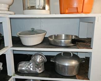 Wagner Ware Magnalite Round Dutch Oven, Wagner Ware Magnalite Fry Pan #4512,  French White Oblong Casserole Covered Dish, Gevalia Coffee Maker, 

