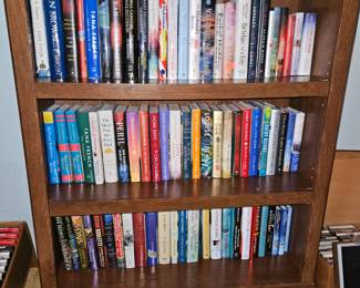 Wood 3 Shelf Bookshelf!
