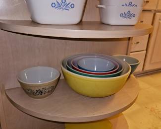 Pyrex 401 “Homestead” Bowl, Pyrex Bowls 401, 402, 403, 404, Corningware Cornflower Blue !