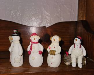 Set Of 4 Hallmark Keepsake Quilted Small Snowman!

