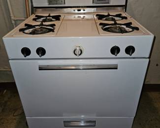 Vintage Hardwick Gas Stove!
