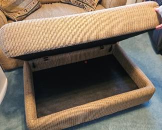 Simmons Upholstery Hide-a-Bed Maxipedic with Sheets!
