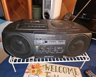 Sony CFD-V30 CD-Radio-Cassette Recorder!
