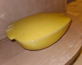 Vtg. Pyrex A21 Yellow Casserole w/ Lid!
