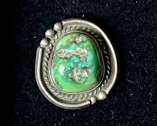 Old Pawn Navajo Green Turquoise Nugget Ring - Size 4.5 - Total Weight 7.6 Grams 