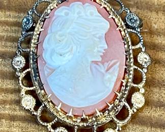 Wells Sterling Silver Gold Wash Cameo Pin Pendant 