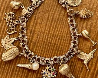 14k Yellow Gold Ladies Cast And Machine Made Chain 7" Charm Bracelet With Appraisal - 30.75 Grams Total