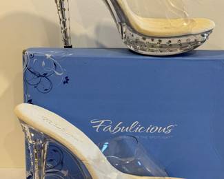 Fabulicious Clear and Rhinestone Cocktail Pumps, size 10M