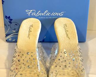 Fabulicious Clear and Rhinestone Cocktail Pumps, size 10M
