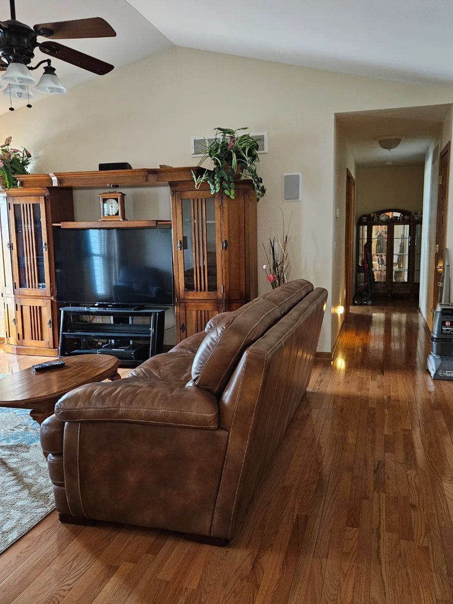 Quality Estate Sale by BUSY B's in Granite City, IL starts on 11/4/2023