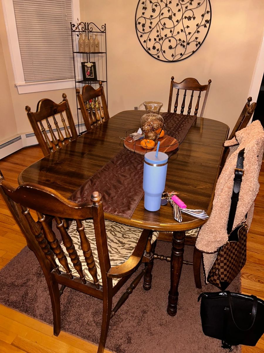 Roselle Park Estate Sale Furniture, Decor,... starts on 11/17/2023