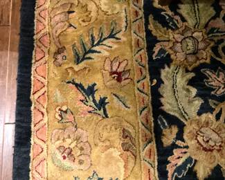 Lovely rug - 8 feet x 11 feet
