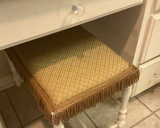 Another vanity bench