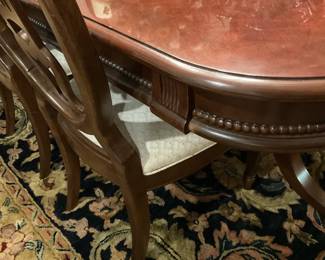 Detailed trim on the table