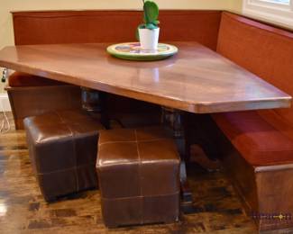 Corner dining table