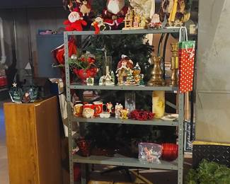 Very nice assortment of Christmas decor