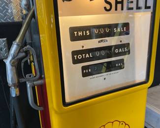 Super Shell Gas Pump
