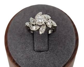 14K White Gold Womens Diamond Ring Size 2