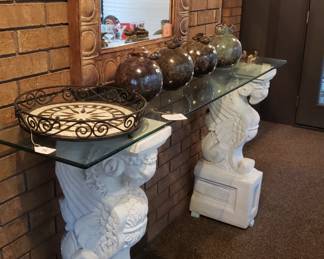 Rams head pedestal console table with glass top, accessories, beveled mirror