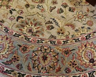 Round rug