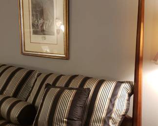 Mahogany pencil post bed, black/grey comforter set