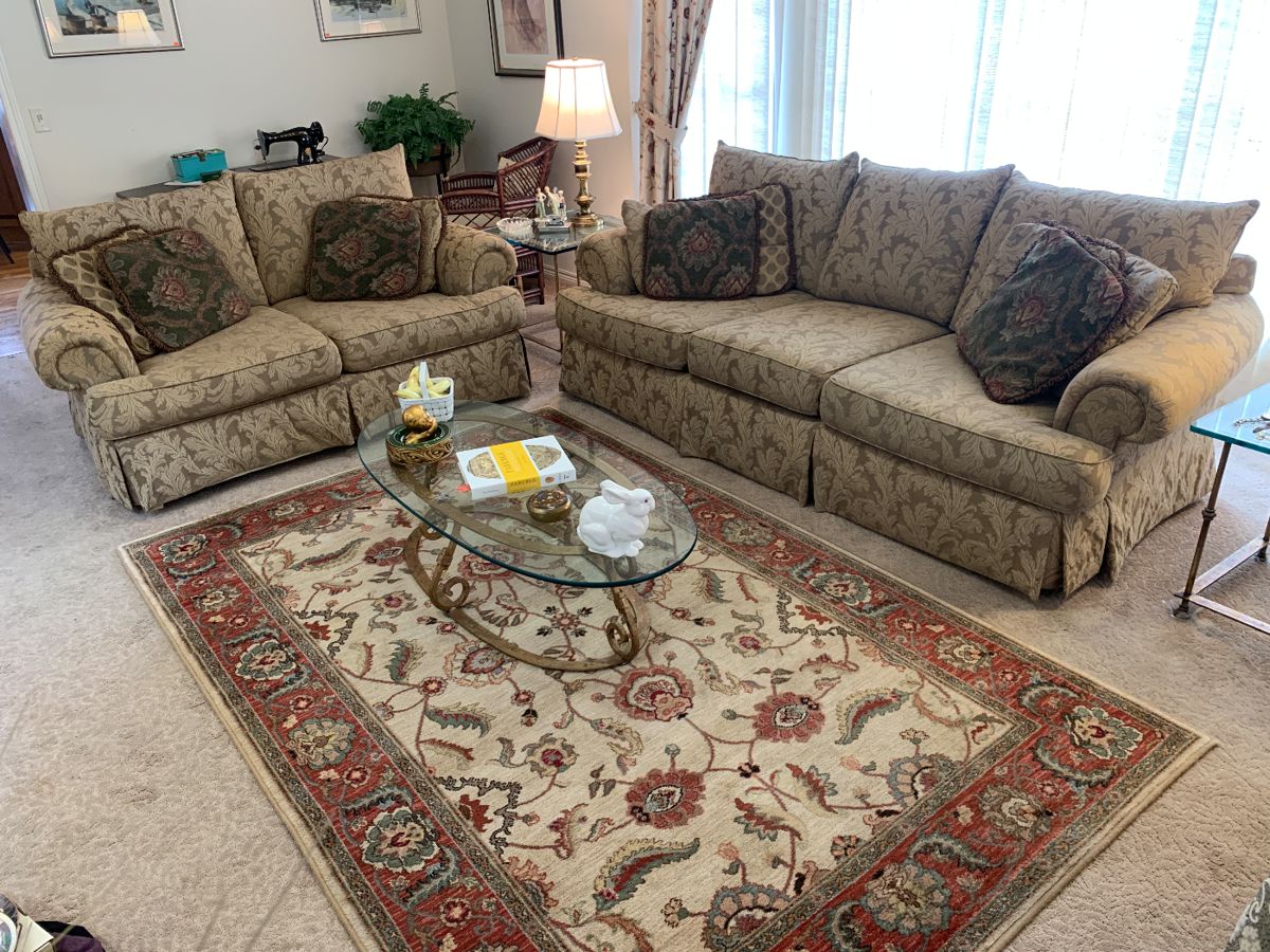Like new couches, coffee table, area rug