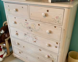 Cute dresser, flower front 