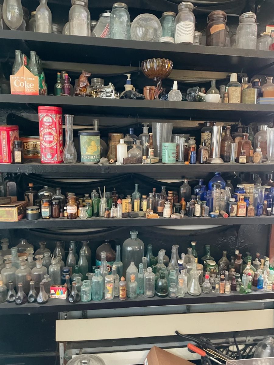 1,000's of Antique Bottles/ Vintage Bottles!