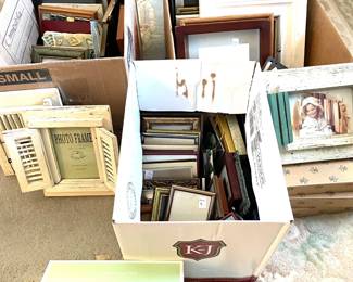 Picture Frames; Digital Picture Frame