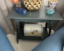 Accent table