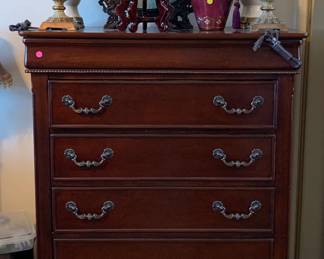 Traditional five-drawer highboy / chest