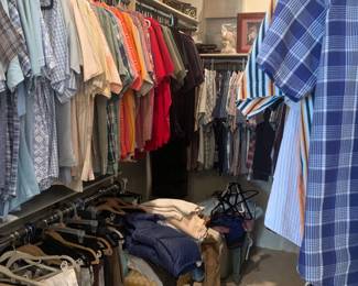 300+ men's shirts, S-M. 50 pair of shorts, 34-36.