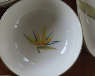 Winfield "Bird of Paradise" dinner set.