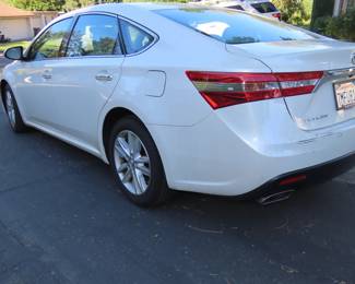 2015 Toyota Avalon. 8900 original miles. !!!!!