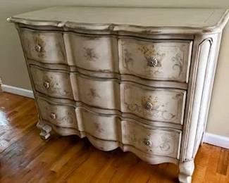 Drexel Heritage Chest/Dresser, Drawers are Dovetailed and lined with removable inserts, 48 x 20 x 36            Photo 1 of 4