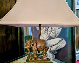 Gorgeous Bronze Style Elephant Table Lamp