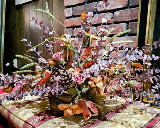 One of many, all arrangements are not pictured.