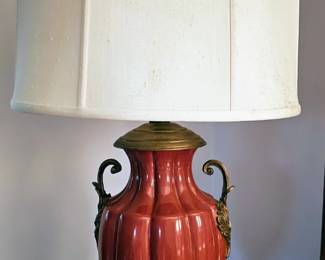 Pair of burnt orange Vintage Urn Lamps. One lamp need the on/off knob fixed. See next picture.                                 
29" High with shade